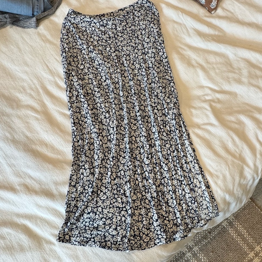 Old Navy High Waist Midi Slip Skirt